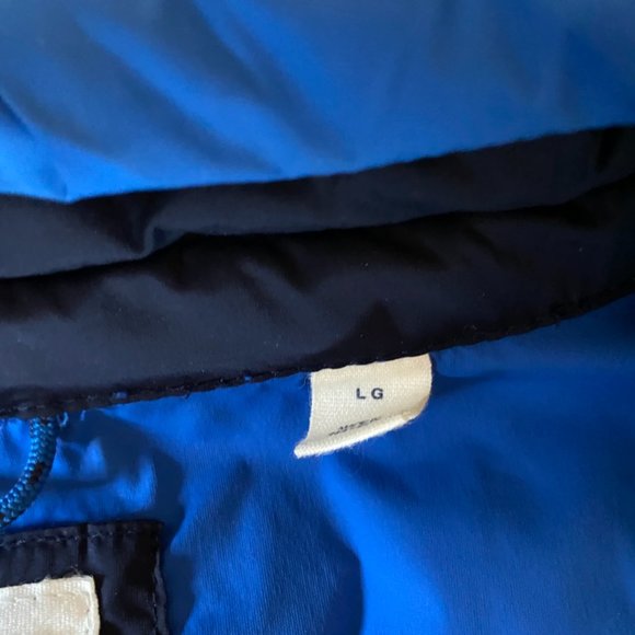 GAP Puffy Vest - Picture 2 of 2